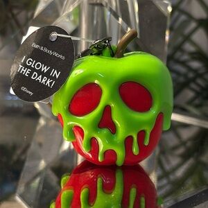 Bath and Body Works Disney Evil Queen Poison Apple PocketBac NWT